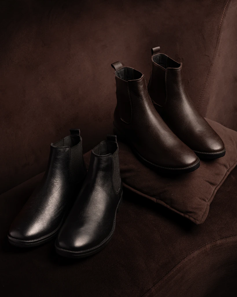 CHELSEA SHOE BLACK AND BROWN